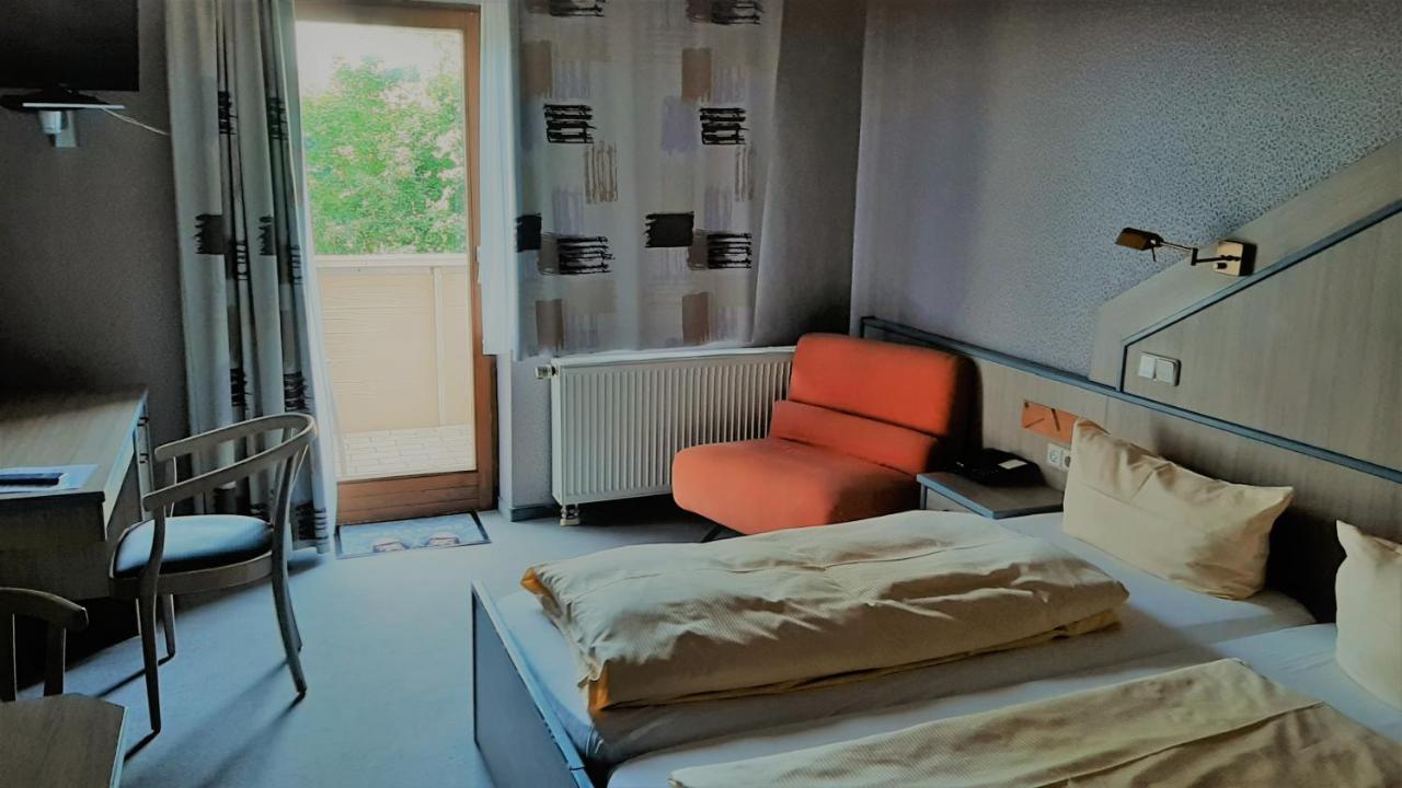 Landgasthof Schwarz Windsbach エクステリア 写真