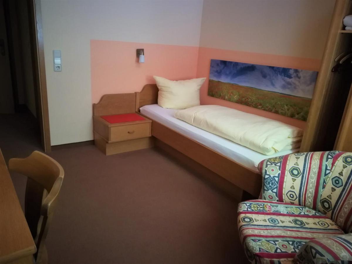 Landgasthof Schwarz Windsbach エクステリア 写真