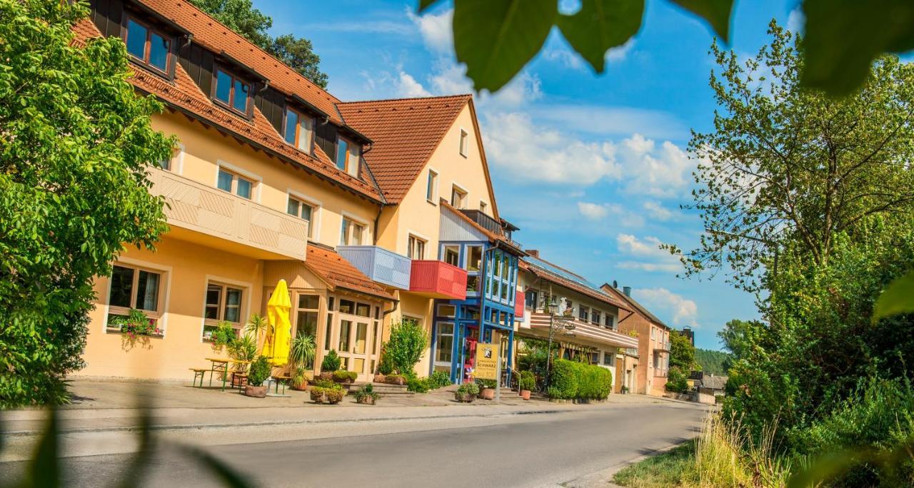 Landgasthof Schwarz Windsbach エクステリア 写真