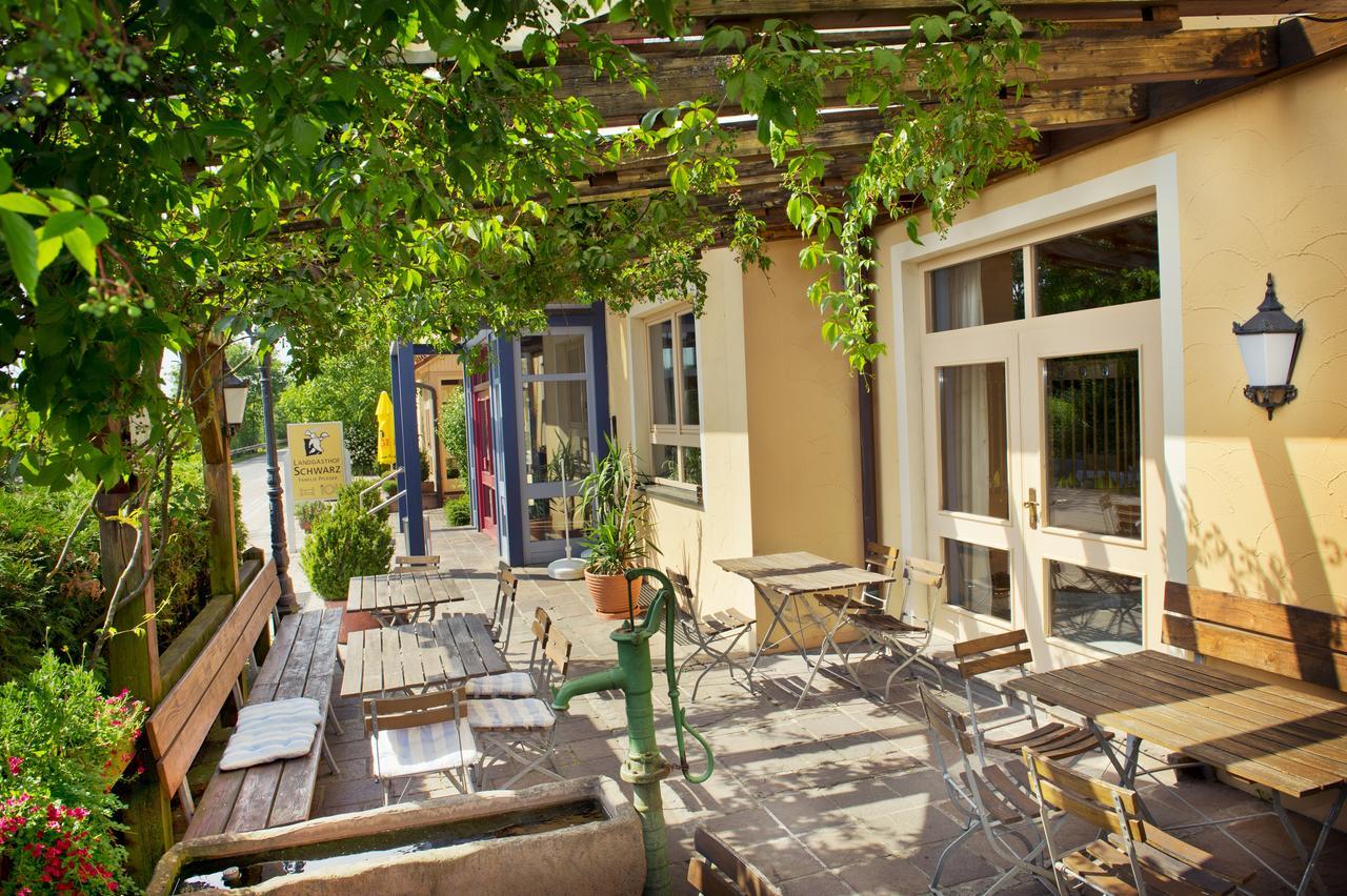 Landgasthof Schwarz Windsbach エクステリア 写真