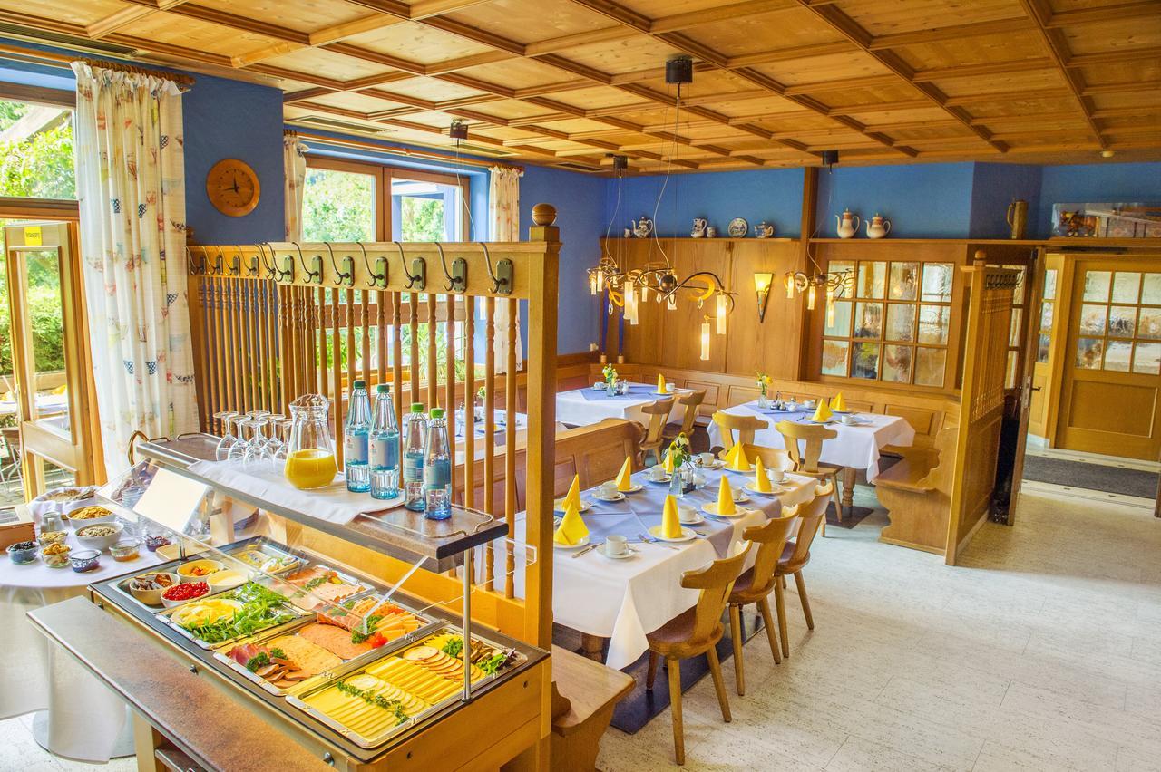 Landgasthof Schwarz Windsbach エクステリア 写真