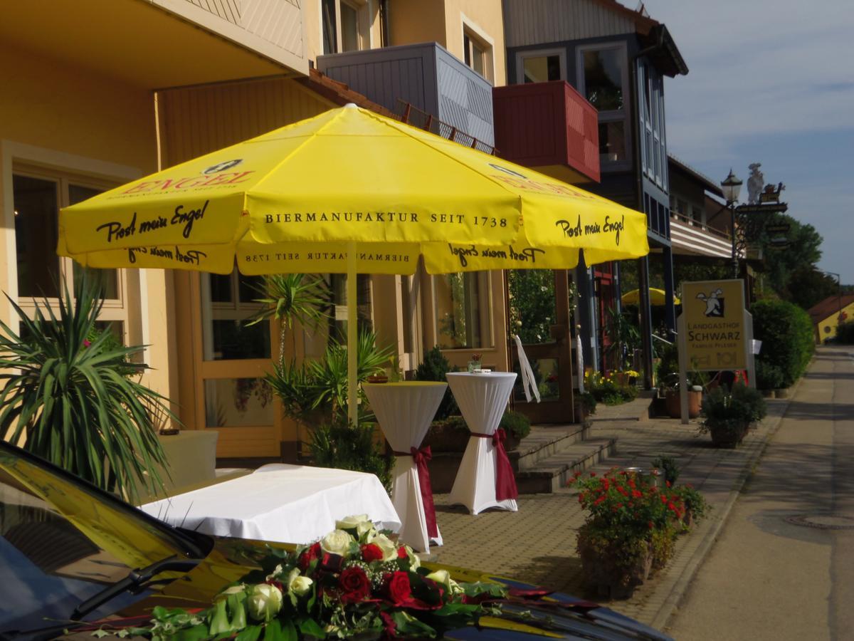 Landgasthof Schwarz Windsbach エクステリア 写真