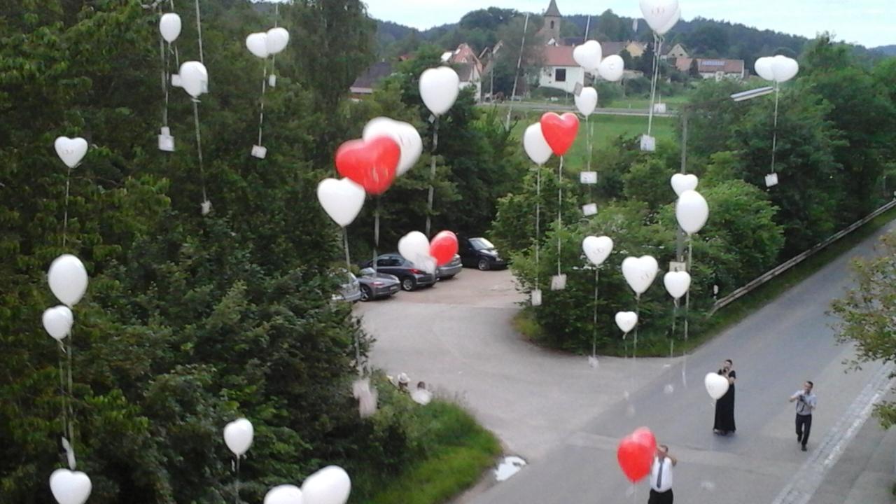 Landgasthof Schwarz Windsbach エクステリア 写真